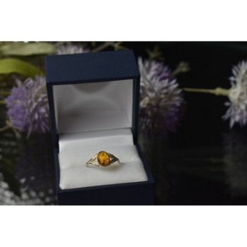 925 Sterling Silver Amber Ring Size 6.5
