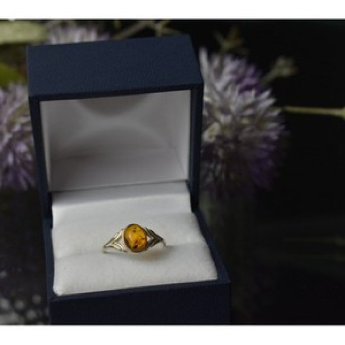 925 Sterling Silver Amber Ring Size 6.5
