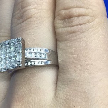 925 Sterling Silver CZ Ring Size 7.5