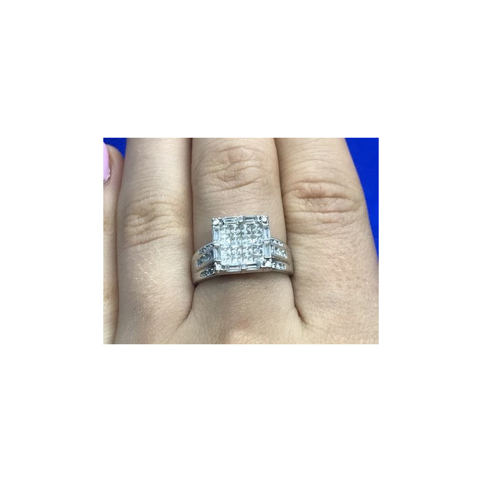 925 Sterling Silver CZ Ring Size 7.5