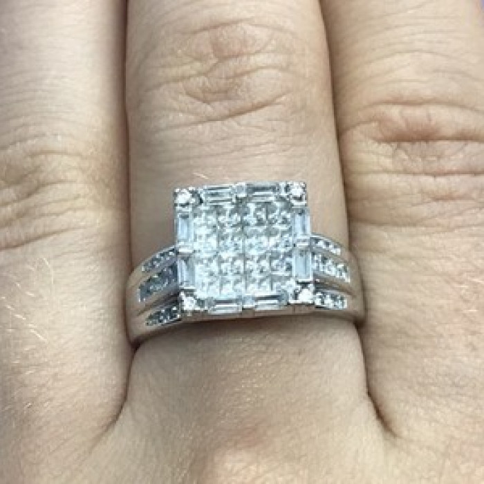 925 Sterling Silver CZ Ring Size 7.5
