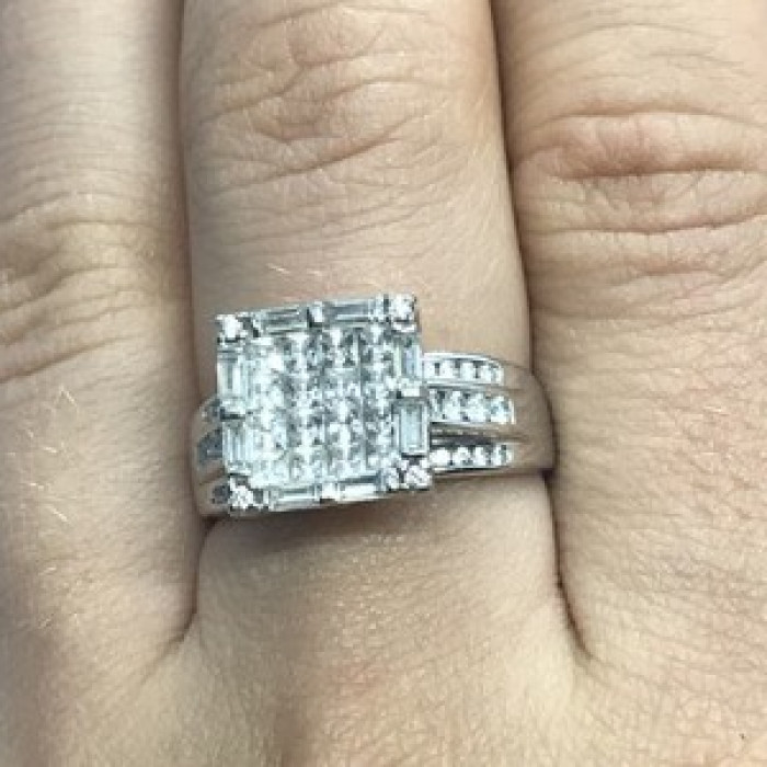 925 Sterling Silver CZ Ring Size 7.5