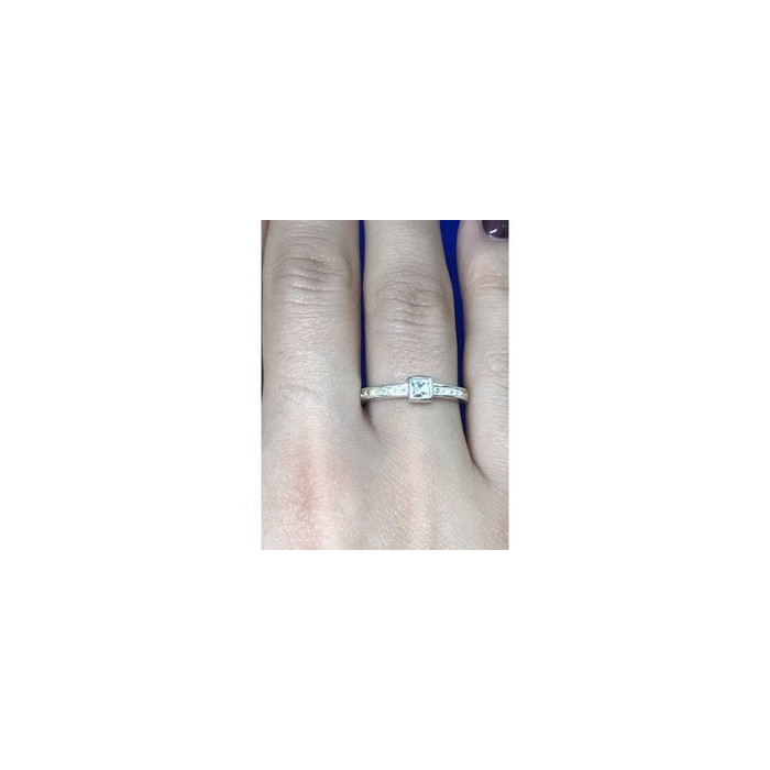 925 Sterling Silver CZ Ring Size 7