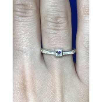 925 Sterling Silver CZ Ring Size 7