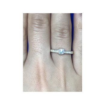 925 Sterling Silver CZ Ring Size 7