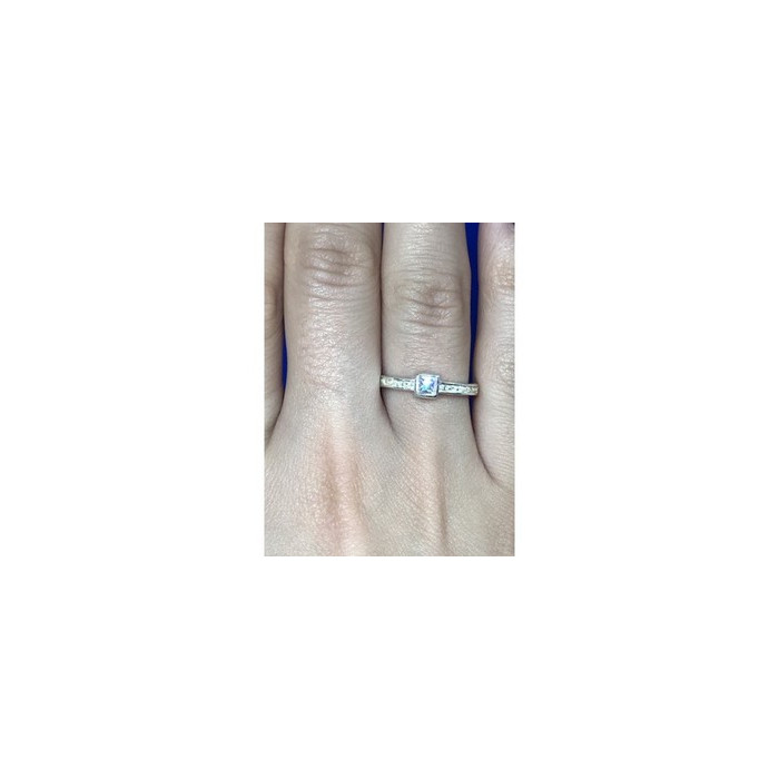 925 Sterling Silver CZ Ring Size 7