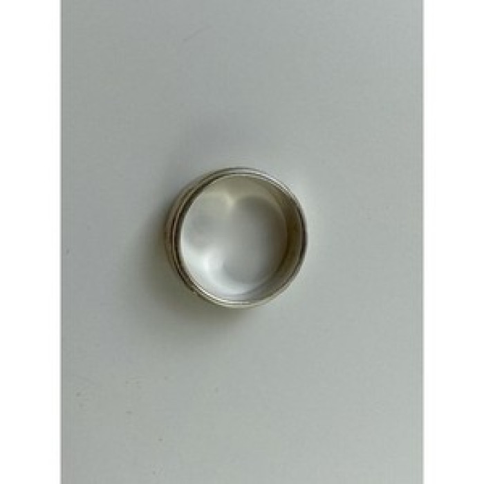 925 Sterling Silver Band Ring Size 7.5 Italy