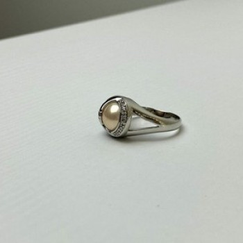 Ring With Pearl and CZ 