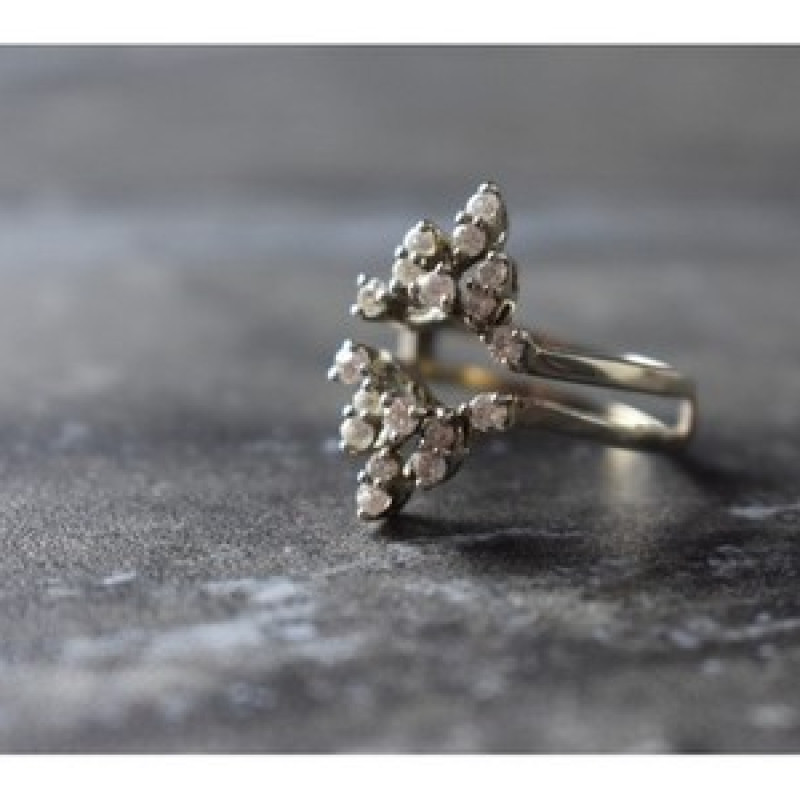 Designer's Ring with CZ Size 7.5