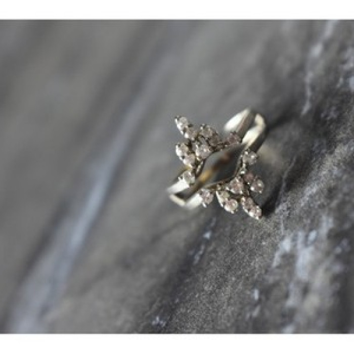 Designer's Ring with CZ Size 7.5