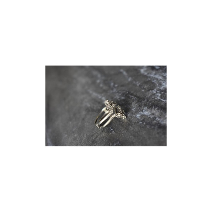 Designer's Ring with CZ Size 7.5