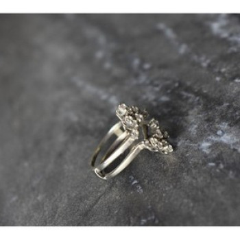 Designer's Ring with CZ Size 7.5