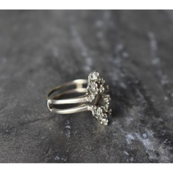 Designer's Ring with CZ Size 7.5
