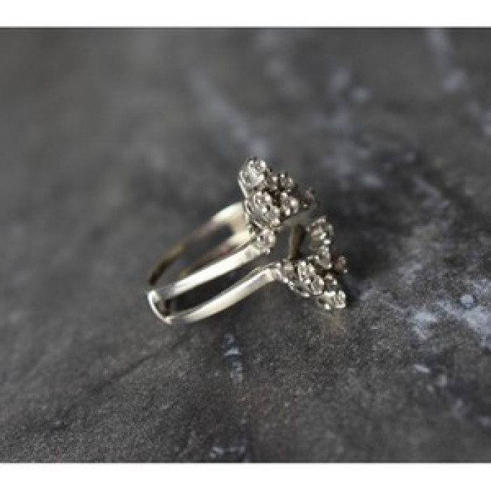 Designer's Ring with CZ Size 7.5