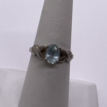 925 Sterling Silver Topaz Ring Size 6.5