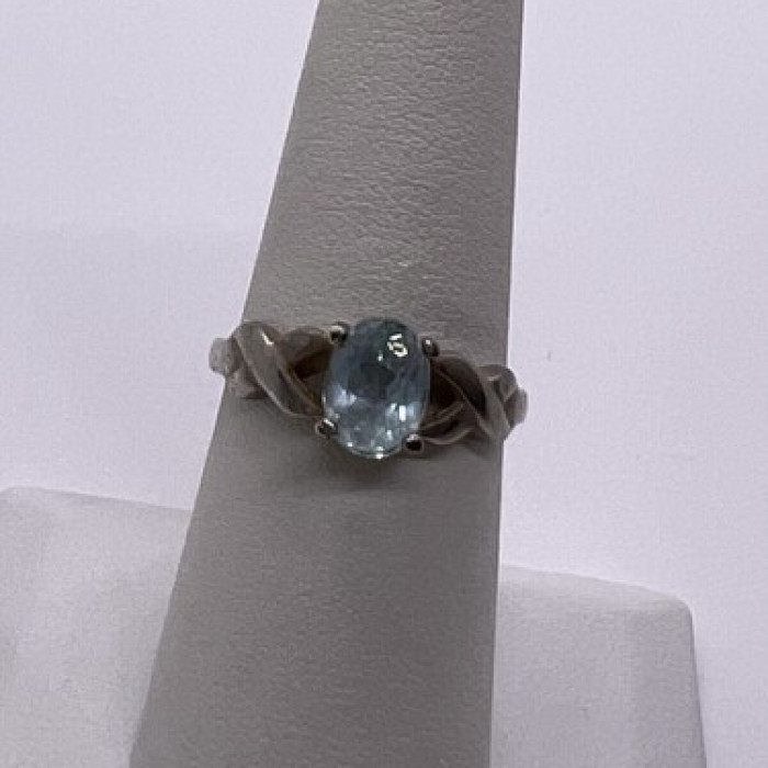 925 Sterling Silver Topaz Ring Size 6.5