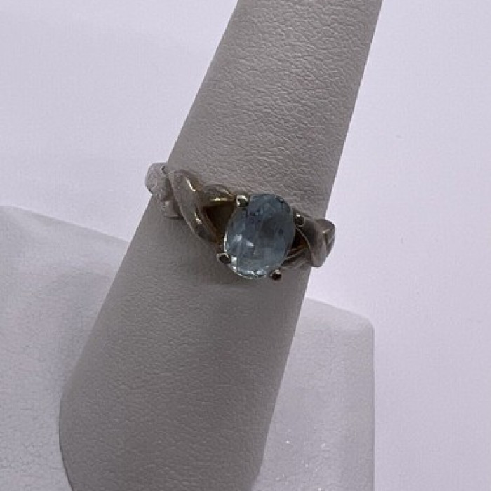 925 Sterling Silver Topaz Ring Size 6.5
