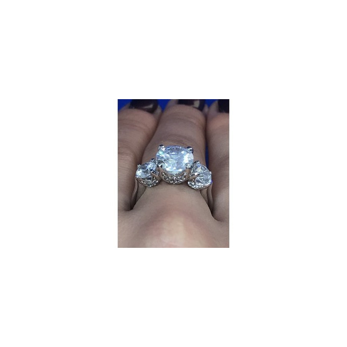Beautiful Ring with CZ Size 7.5