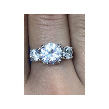 Beautiful Ring with CZ Size 7.5