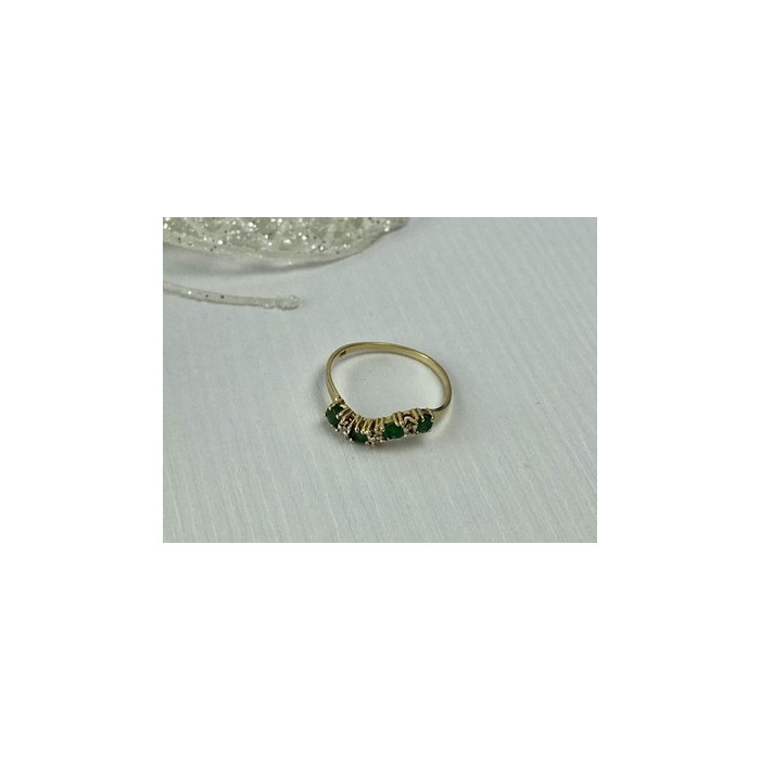 10K Yellow Gold Emeralds & Diamonds Ring Size 6.5