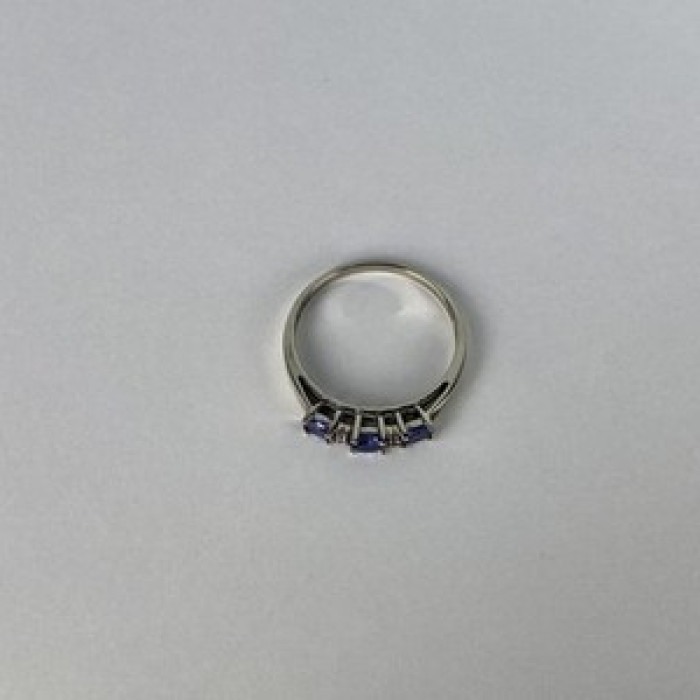 10K White Gold Iolite & Diamond Ring Size 7.5