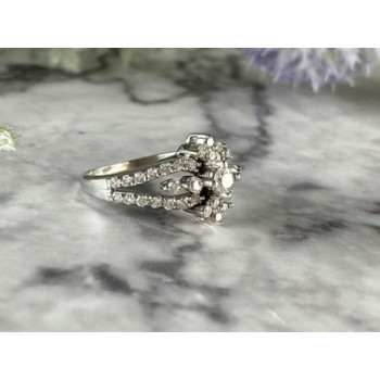 14K White Gold Diamonds Ring Size 6.5