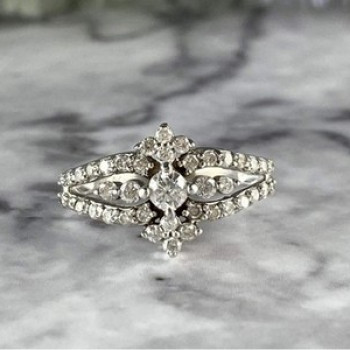 14K White Gold Diamonds Ring Size 6.5
