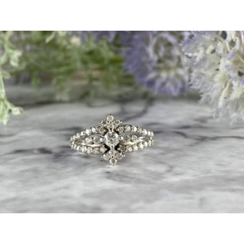 14K White Gold Diamonds Ring Size 6.5