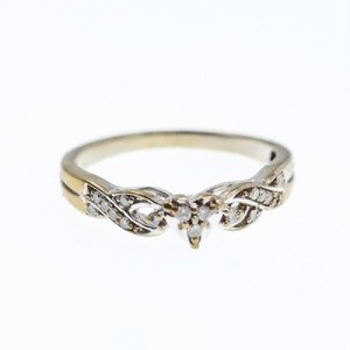 10K White Gold Diamonds Ring Size 7.5
