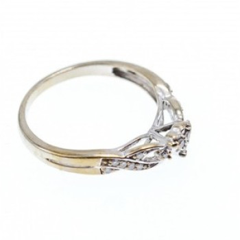 10K White Gold Diamonds Ring Size 7.5