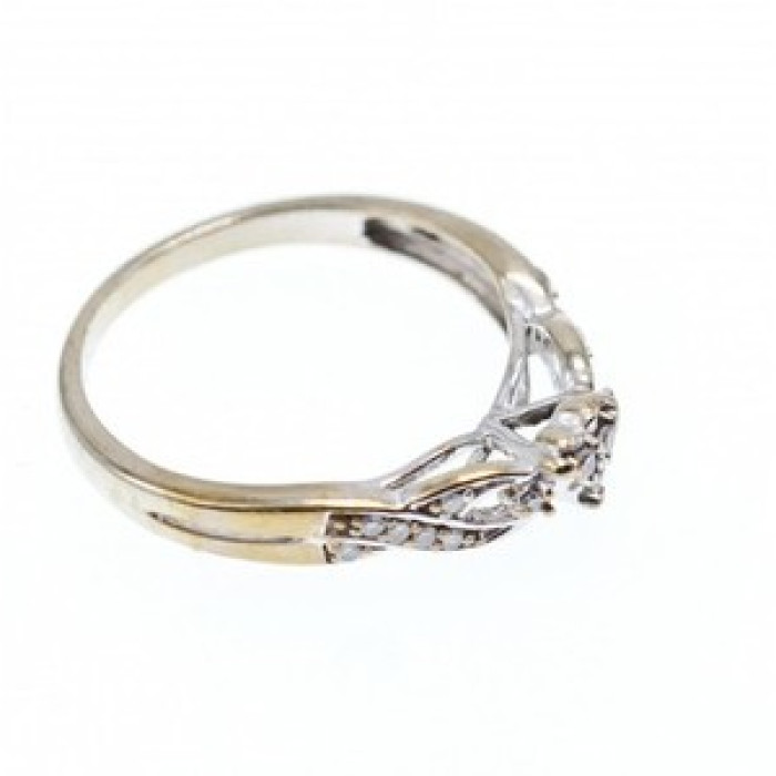 10K White Gold Diamonds Ring Size 7.5