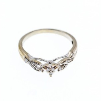 10K White Gold Diamonds Ring Size 7.5