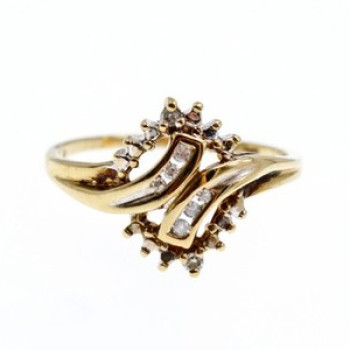 10K Yellow Gold Diamonds Ring Size 7.5