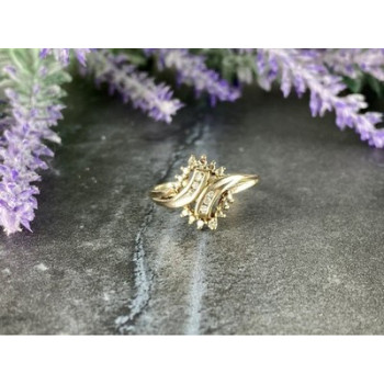 10K Yellow Gold Diamonds Ring Size 7.5