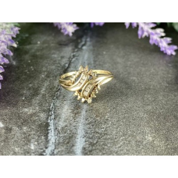 10K Yellow Gold Diamonds Ring Size 7.5