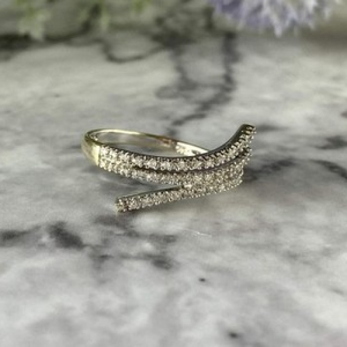 14K White Gold Diamonds Ring Size 8.5
