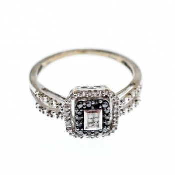 10K White Gold Black Spinel & Diamonds Ring Size 7.5