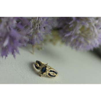 14K Yellow Gold Sapphire & Diamonds Ring Size 5.5