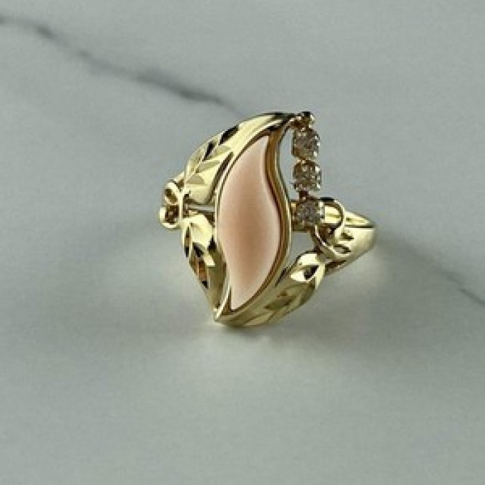 14K Yellow Gold Pink Agate & Sapphires Ring Size 5.5
