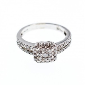 10K White Gold Diamonds Ring Size 6.5