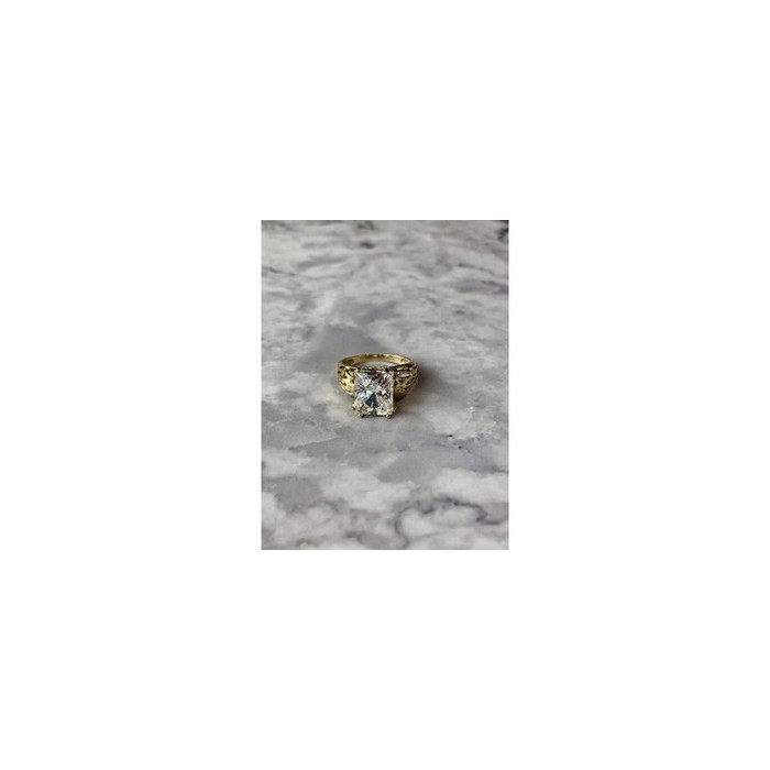 10K Yellow Gold CZ Ring Size 6.5 UTC