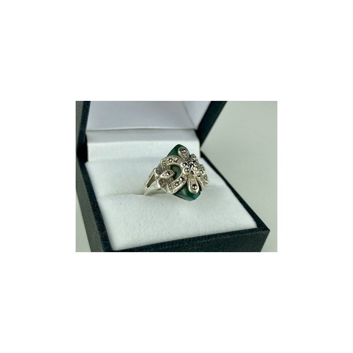 925 Sterling Silver Green Nephrite (Jade) & Marcasites Ring Size 5.5