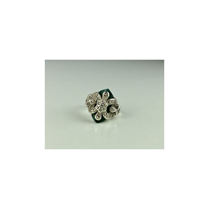 925 Sterling Silver Green Nephrite (Jade) & Marcasites Ring Size 5.5