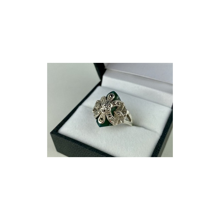 925 Sterling Silver Green Nephrite (Jade) & Marcasites Ring Size 5.5