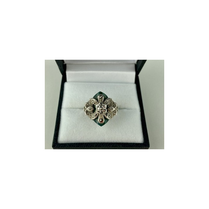 925 Sterling Silver Green Nephrite (Jade) & Marcasites Ring Size 5.5