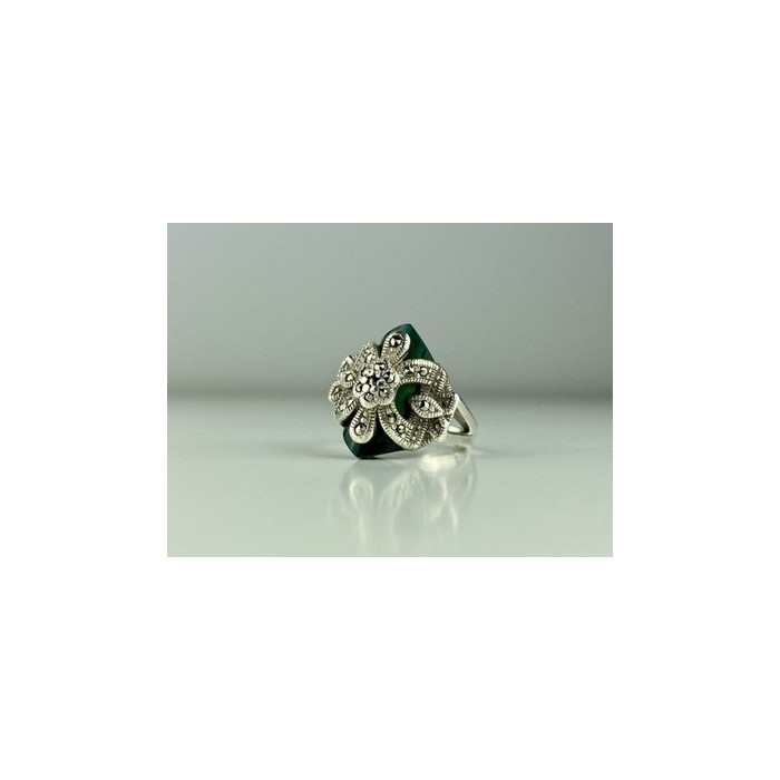 925 Sterling Silver Green Nephrite (Jade) & Marcasites Ring Size 5.5