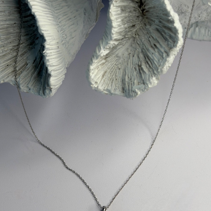 14K White Gold Topaz Pendant & 10K White Gold Chain
