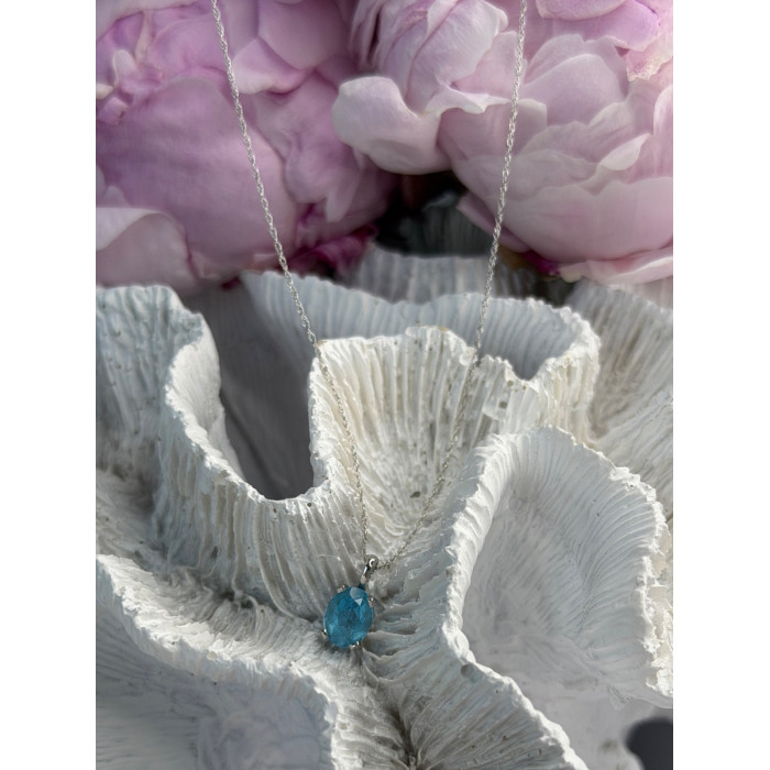 14K White Gold Pendant & 10K White Gold Chain Topaz