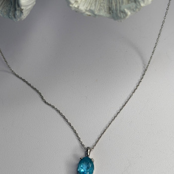 14K White Gold Topaz Pendant & 10K White Gold Chain