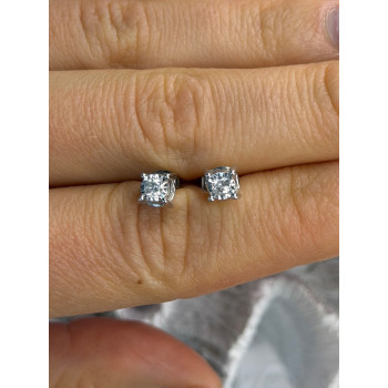 ZEI 14K White Gold Diamond tcw 0.14 ct Stud Earrings